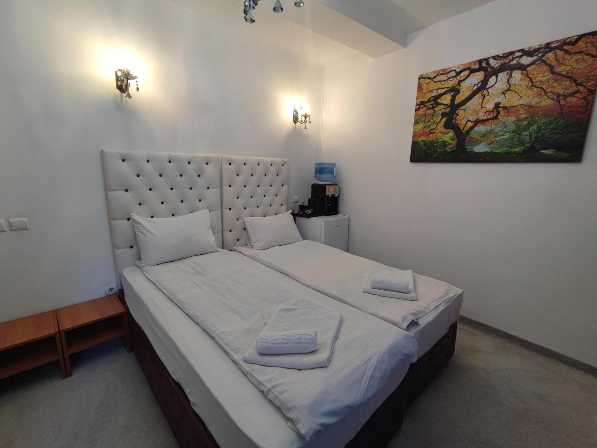 Iris Boutique Therme & Bucharest Otopeni Airport Eksteriør billede