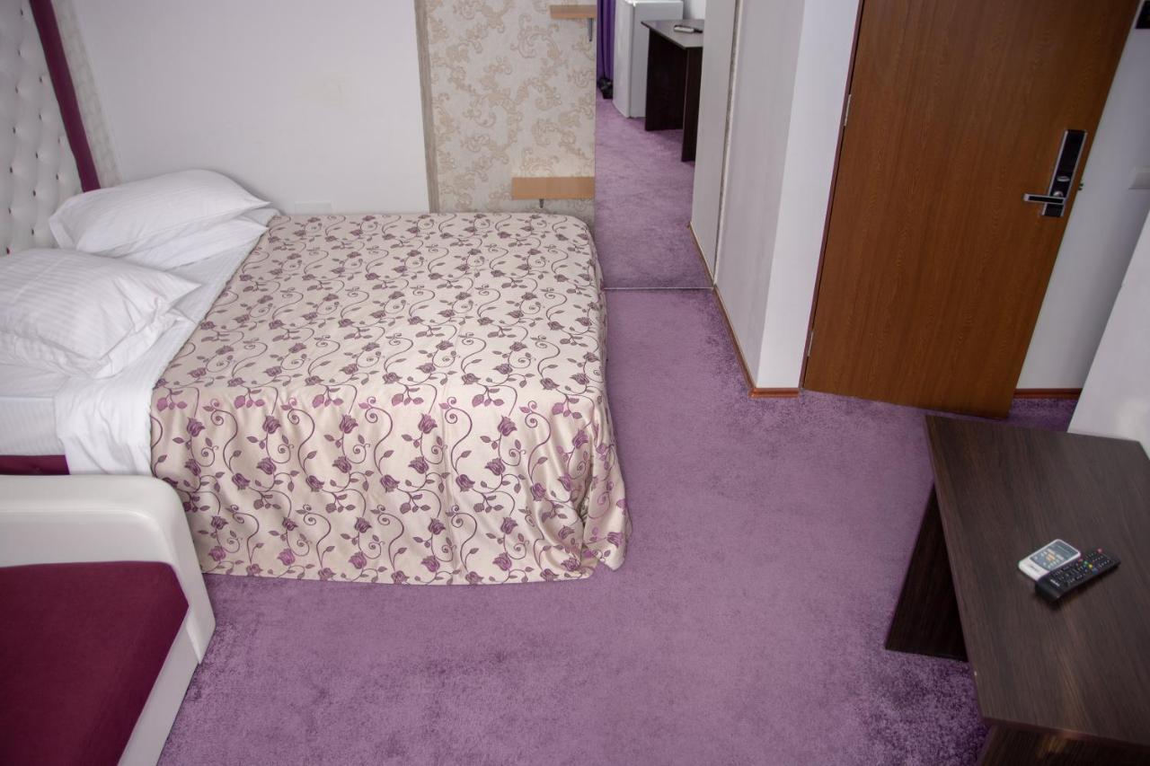 Iris Boutique Therme & Bucharest Otopeni Airport Eksteriør billede