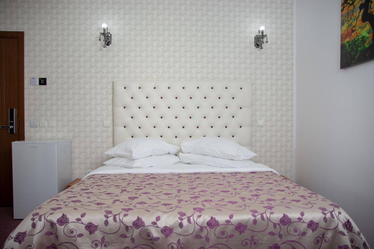 Iris Boutique Therme & Bucharest Otopeni Airport Eksteriør billede