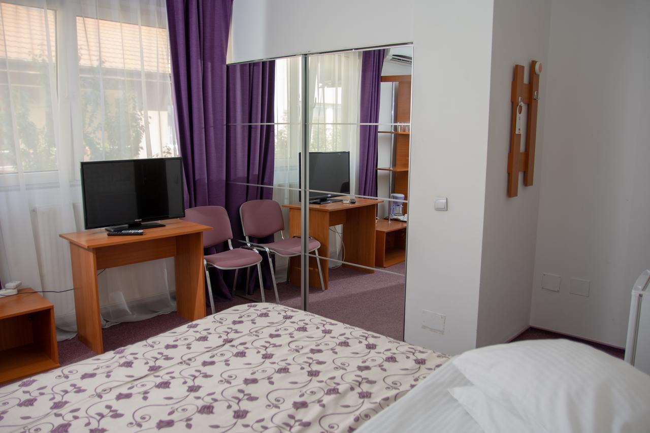 Iris Boutique Therme & Bucharest Otopeni Airport Eksteriør billede
